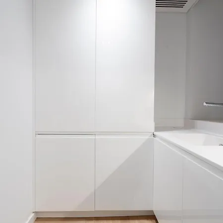 The Boulevard Apartment *