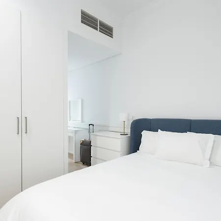 The Boulevard Apartment *