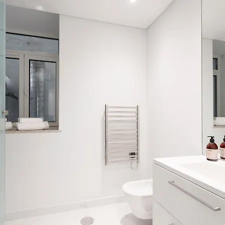 The Boulevard Apartment *