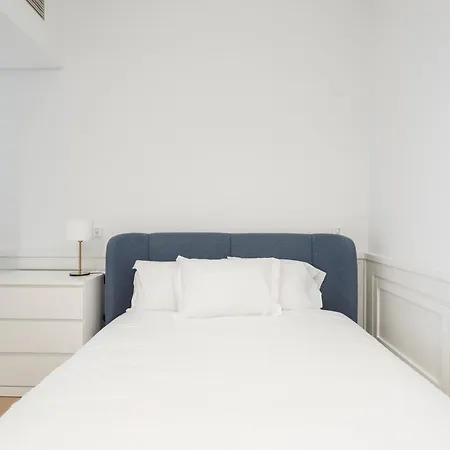 The Boulevard Apartment *